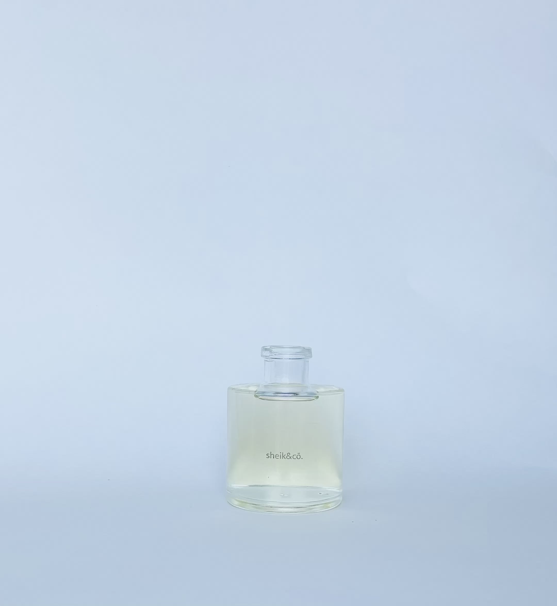 how to use a reed diffuser, clean ingredients, free from carcinogens, mutagens, reproductive toxins, organ toxins, acute toxins, formulated without phthalates, and ingredients found on California's Proposition 65 list